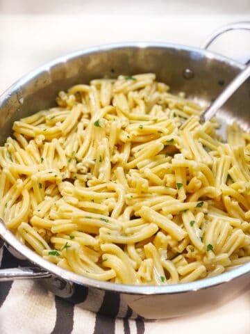 closeup of white wine garlic butter sauce